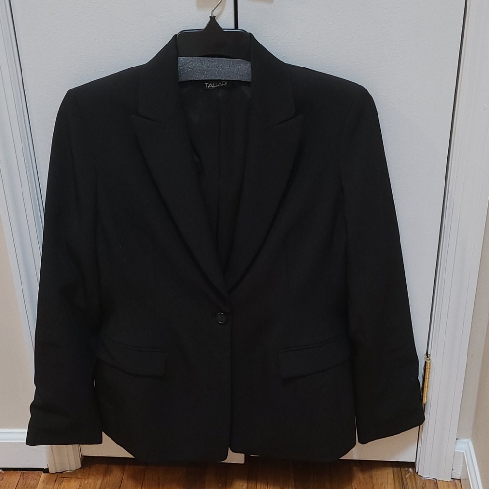 Tahari black blazer